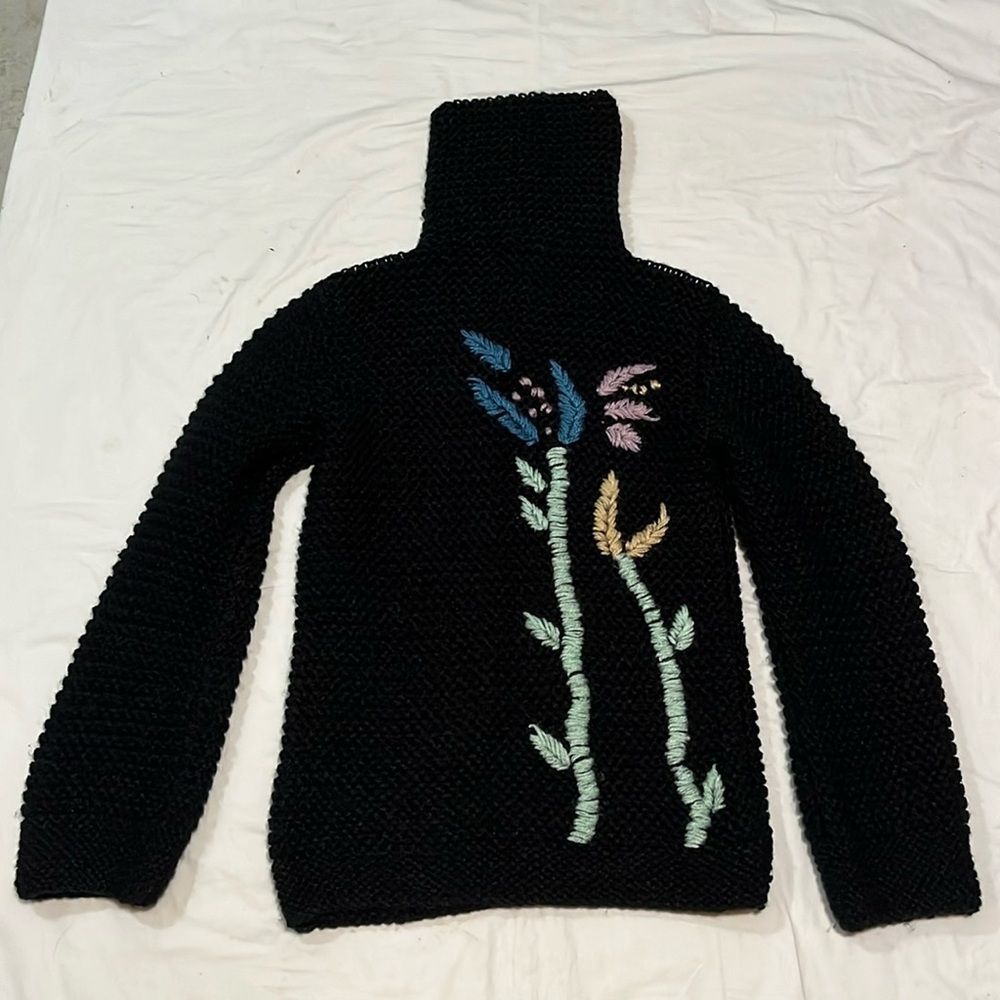 Black Hand Knit Carreau Floral Chunky Sweater